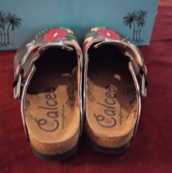 Calceo- Multi-colored flower print painted leather- size 36 New boxed - Picture 4 of 9